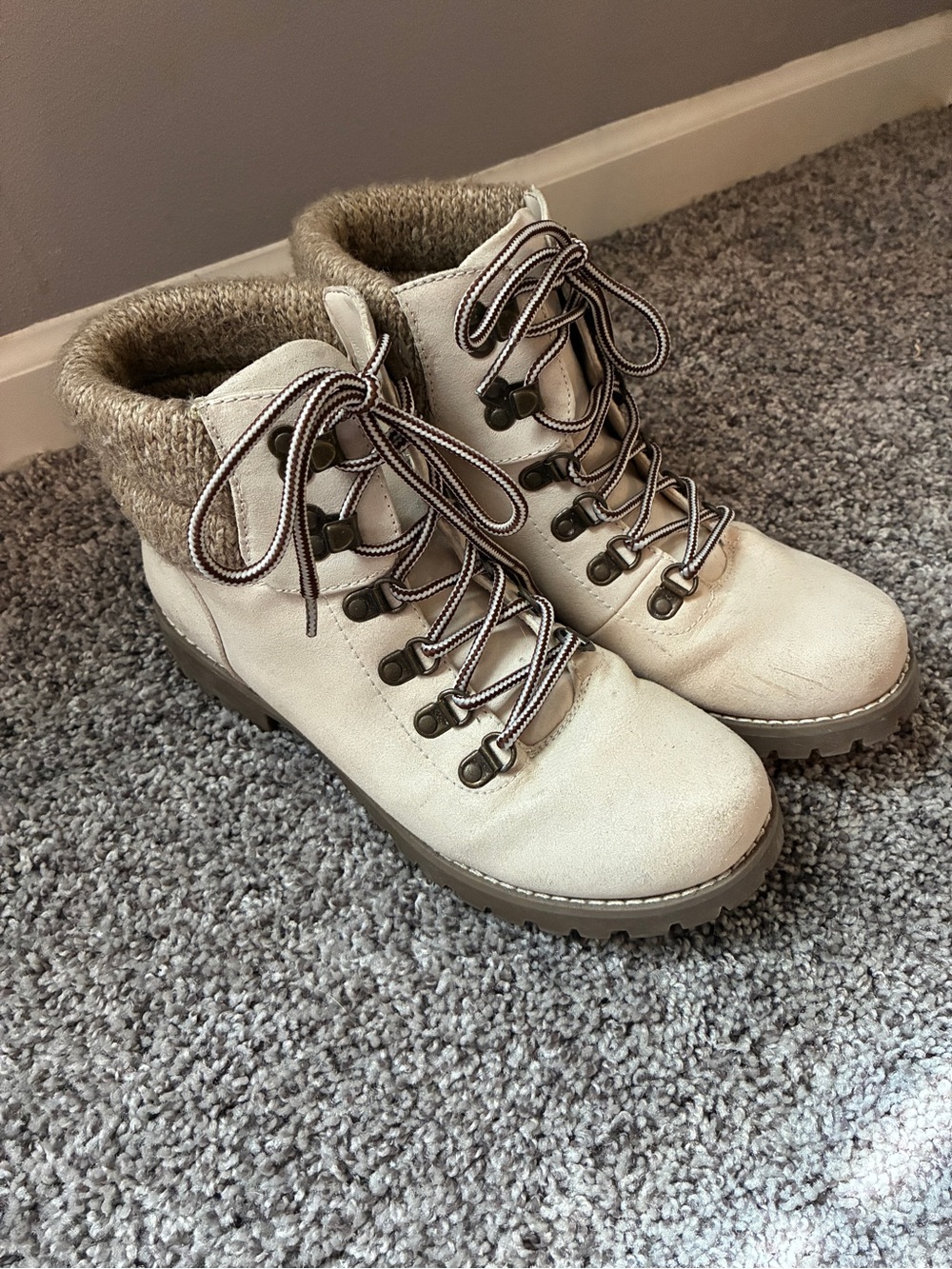 Cliffs Women's Cream Lace-Up Hiking Boots with Knit Collar
